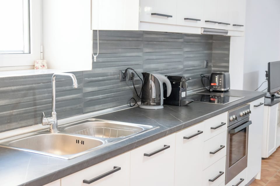 Paola House Agios Stefanos Kitchen