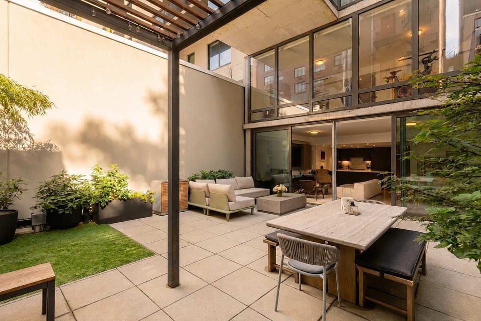Outdoor dining