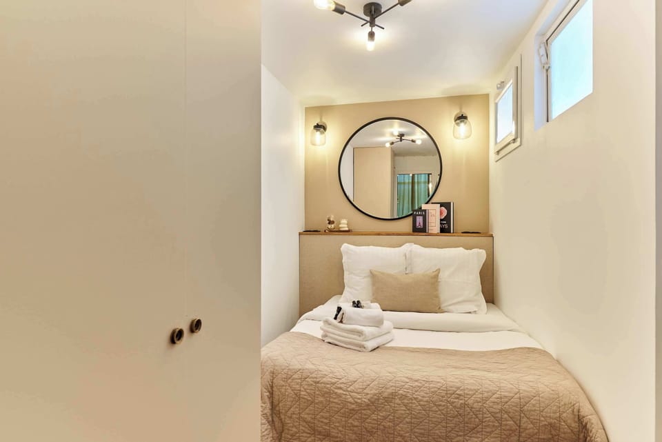 Chambre 1 avec lit double