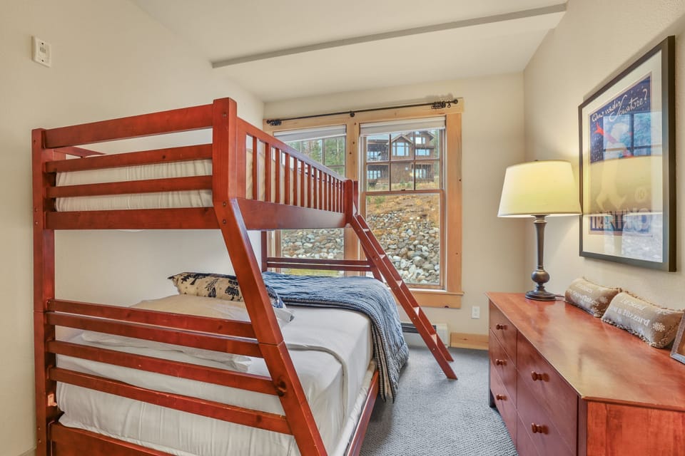 Bedding configurations may vary among units, and bed types can be queen, twin, or bunk beds.