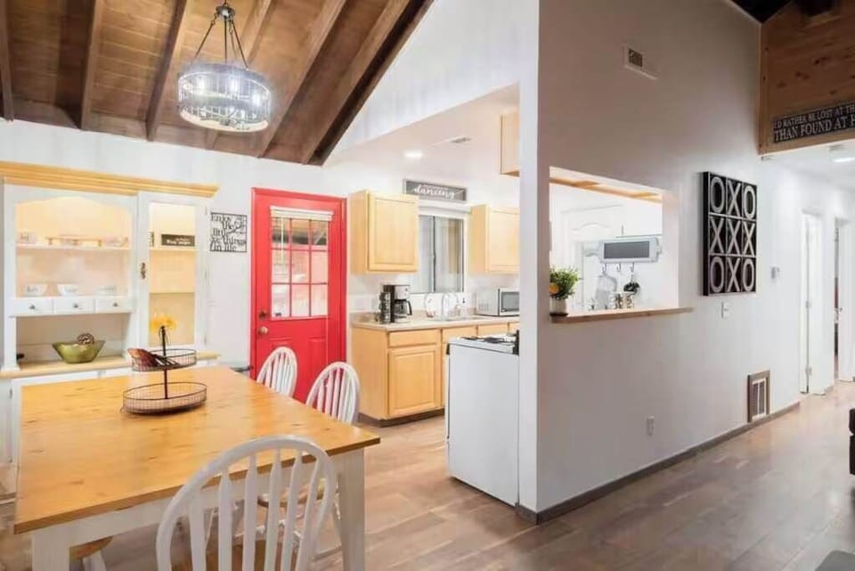 Dining  room 