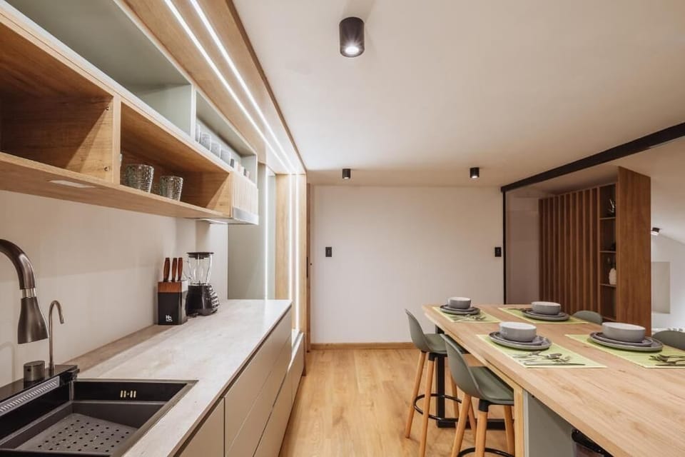 Deluxe Suite, Hot Tub | Private kitchen