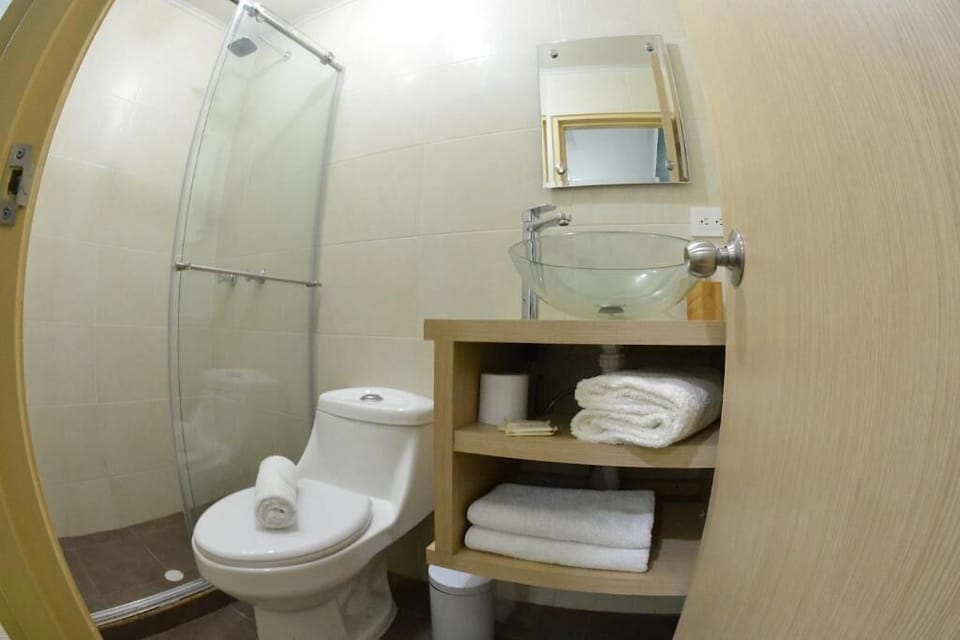 Luxury Suite | Bathroom