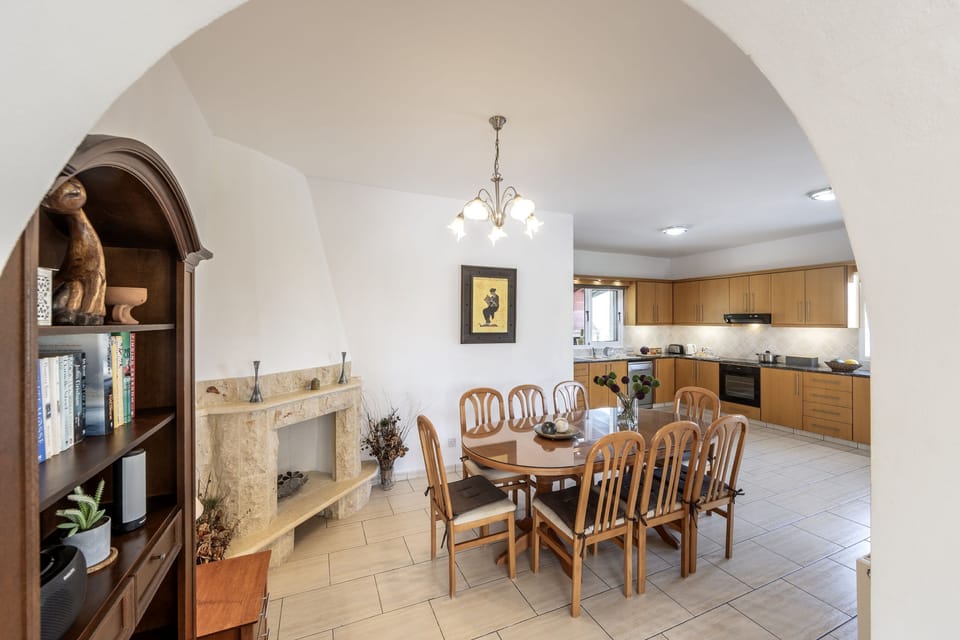 Open plan dining kitchen space