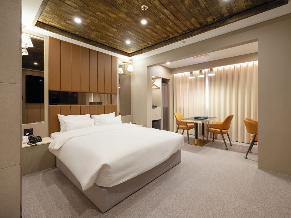 Superior Double Room | Individually decorated, individually furnished, desk, free WiFi