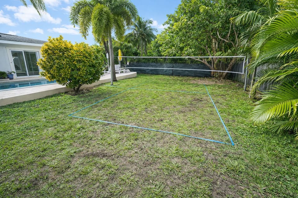 Pickle Ball Court (Sandy Pickle) / Volleyball