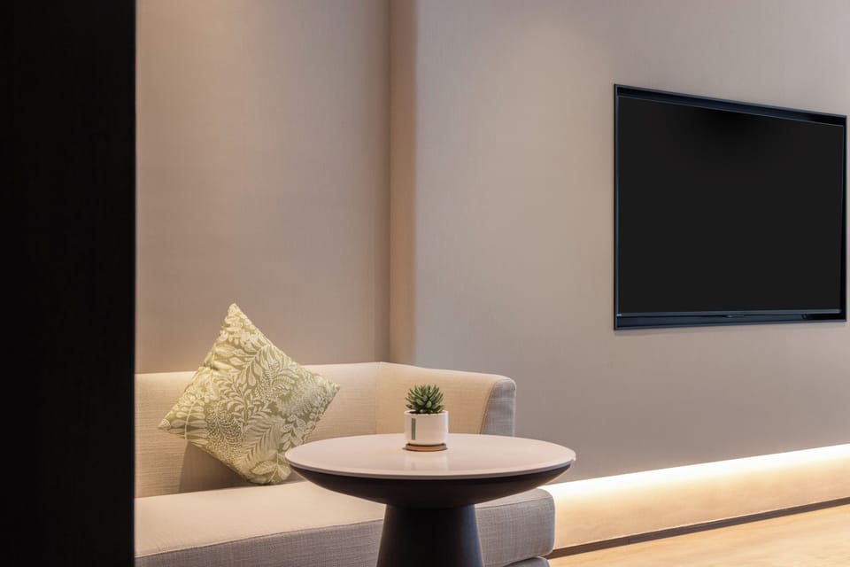 Comfort Single Room | Minibar (free items), laptop workspace, blackout drapes, soundproofing