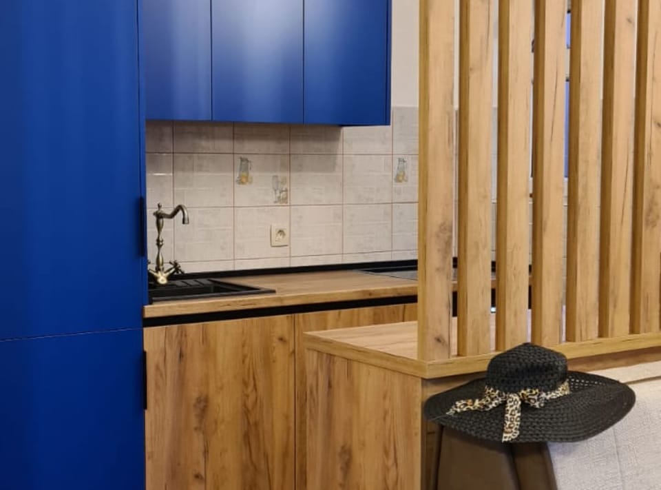 Villa (Six Bedroom Villa with Pool) | Private kitchen | Fridge