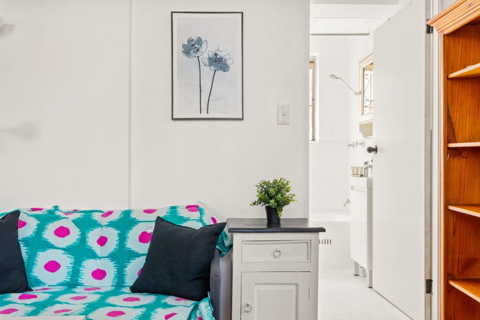 Convenient Studio in Trendy Inner-city Suburb Apartment in Surry Hills