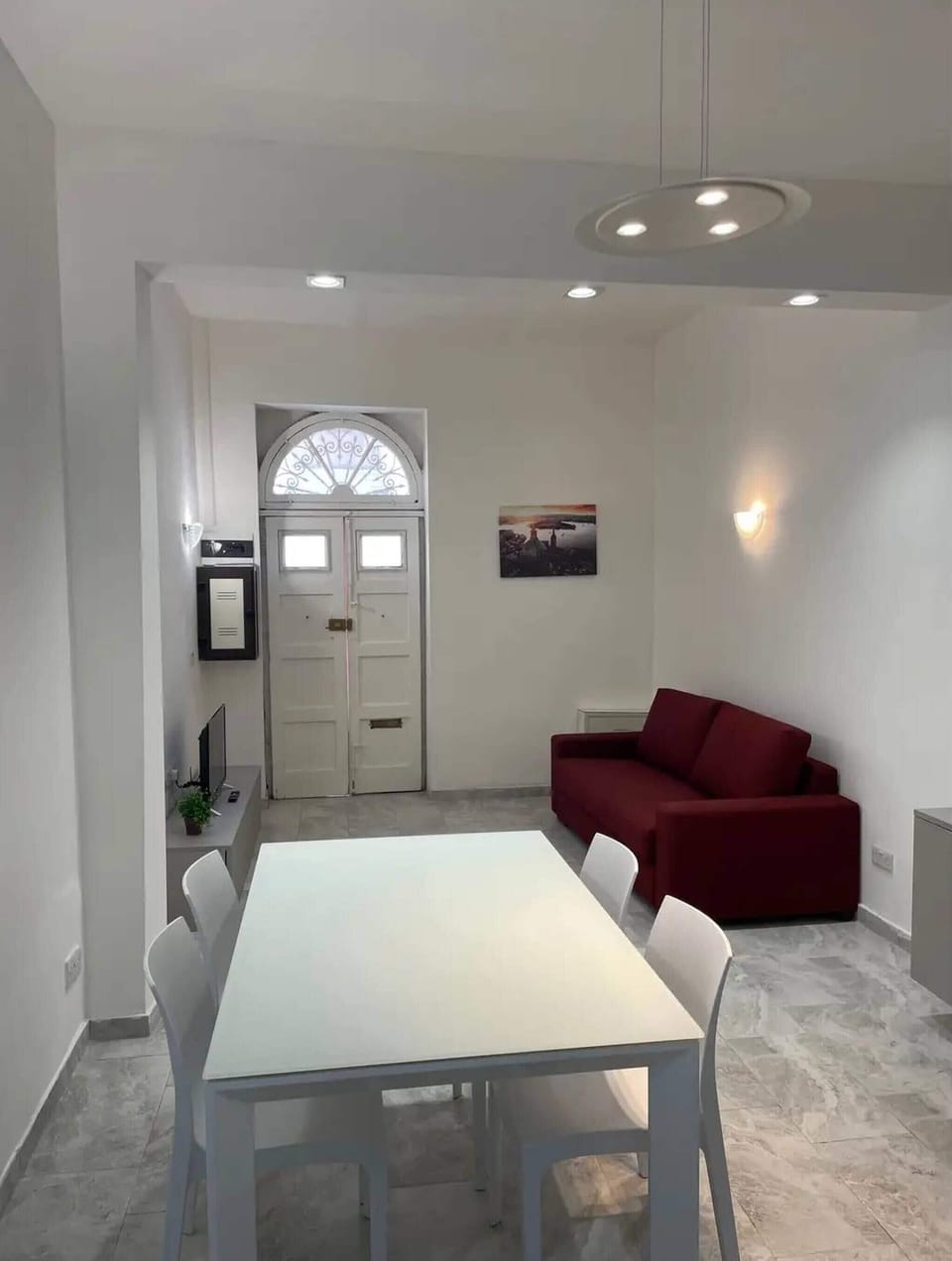 Apartment, 2 Bedrooms | Dining room