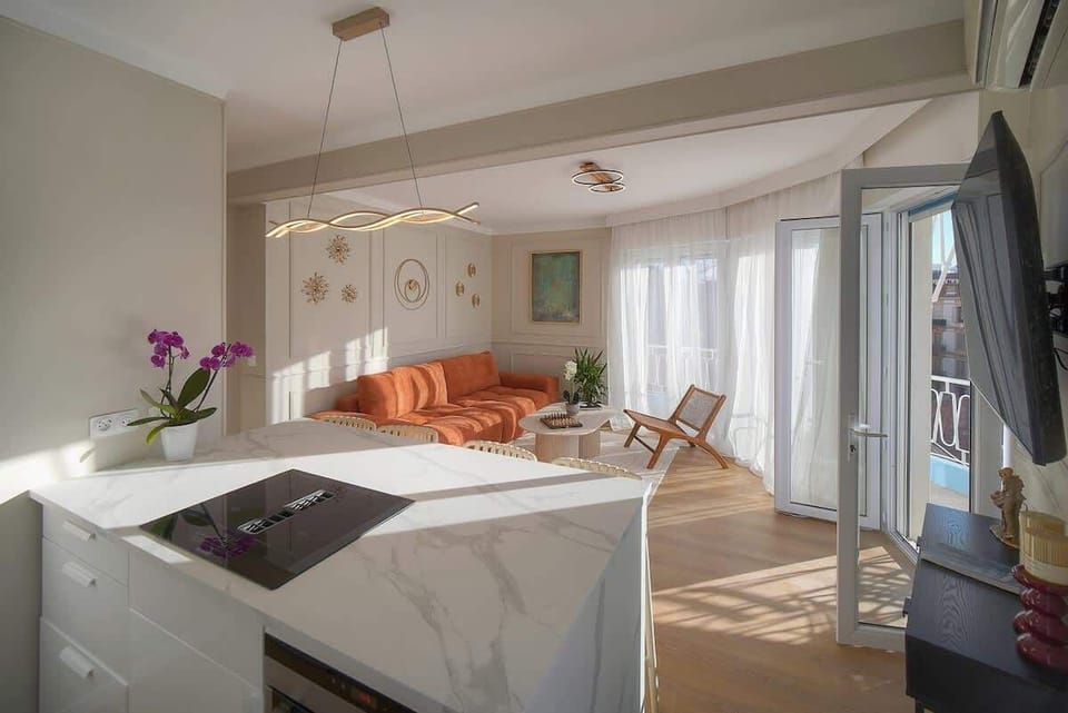 Mimosa Kitchen view 2