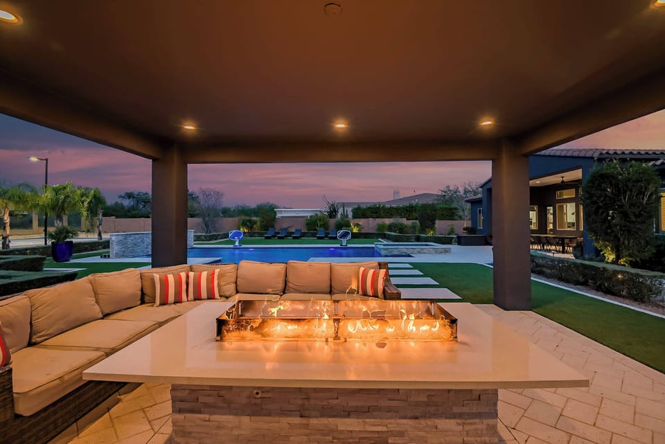Relax under the shaded lounge area by the pool and light up a fire for Arizona's perfect desert nights