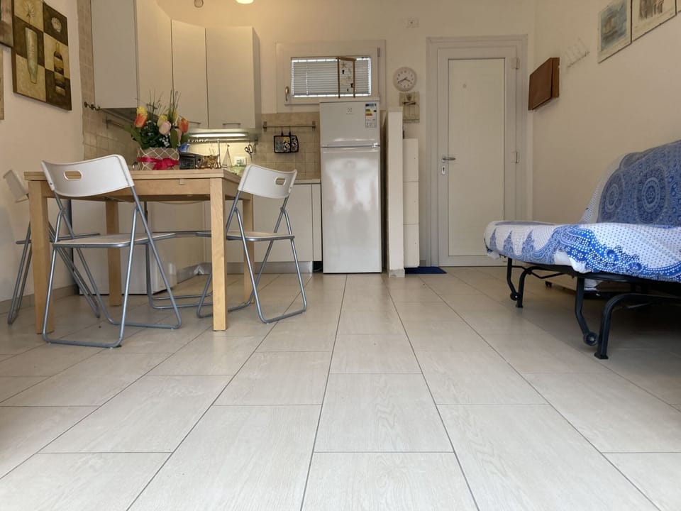 Apartment, 2 Bedrooms, Balcony | Interior