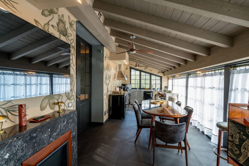 Deluxe Apartment, Garden View | Interior