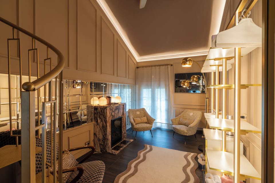 Suite | Interior