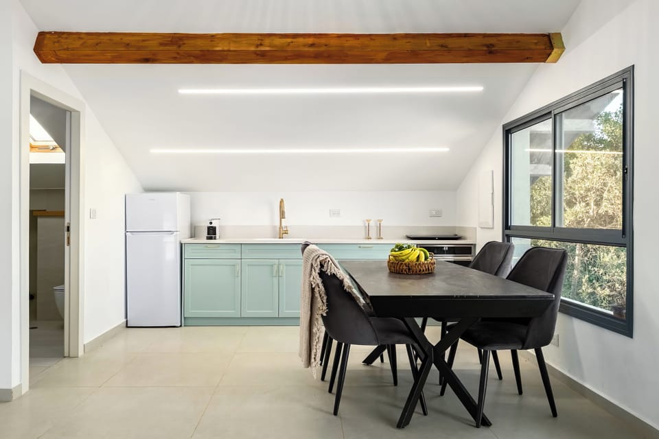 Apartment, Mountain View | Private kitchen | Toaster