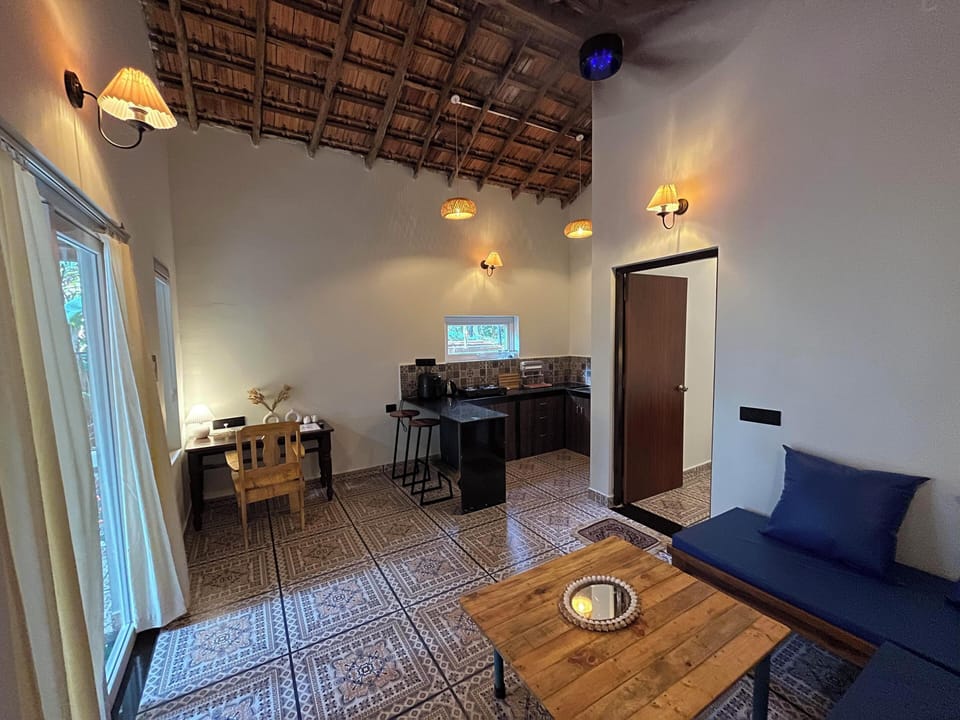Basic Room | Desk, laptop workspace, free WiFi, bed sheets