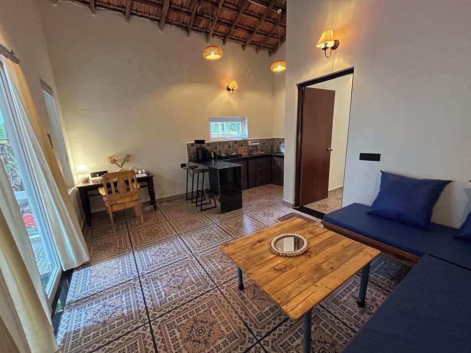 Basic Room | Desk, laptop workspace, free WiFi, bed sheets