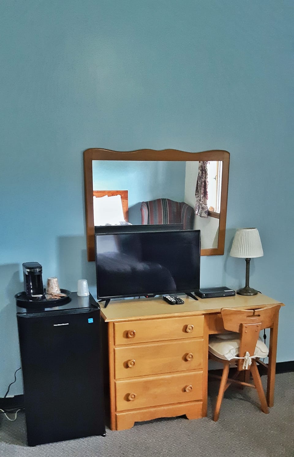 Room, 1 Queen Bed | Laptop workspace, free WiFi, bed sheets
