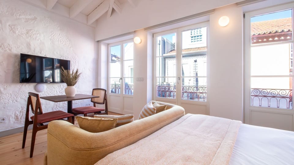 Superior Apartment, City View | Interior