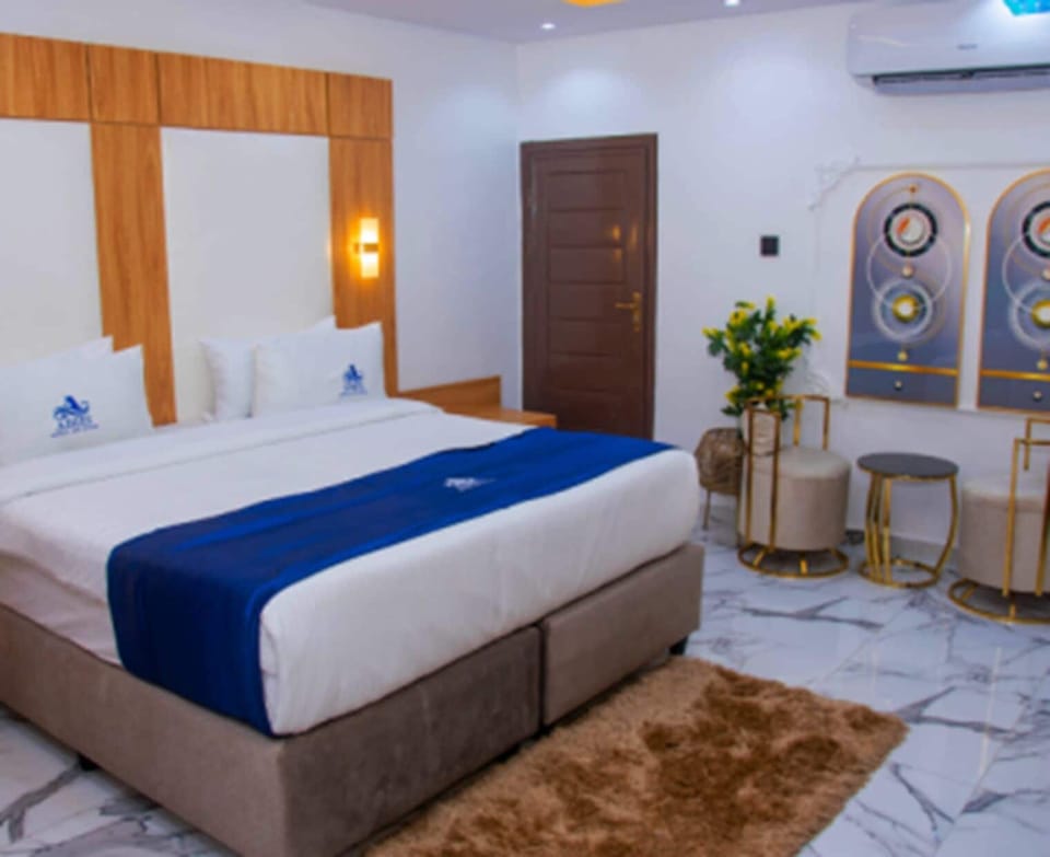Executive Room | Egyptian cotton sheets, premium bedding, pillowtop beds, in-room safe