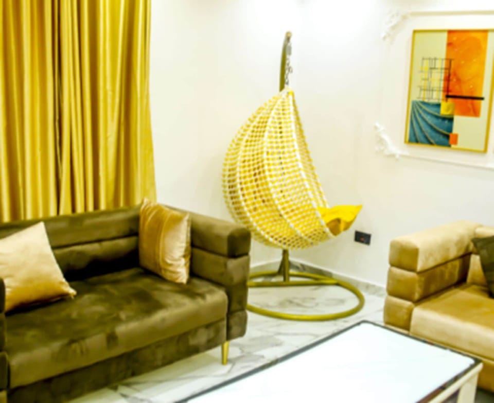 Executive Suite | Living room | 24-inch Smart TV with satellite channels
