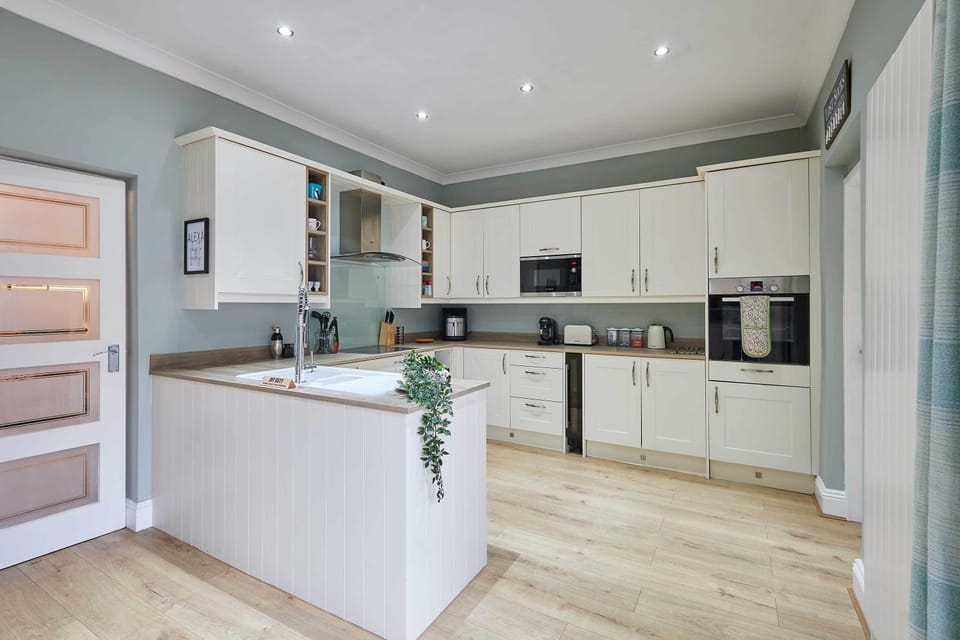 Simonside Terrace, Newbiggin-by-the-Sea - Host & Stay