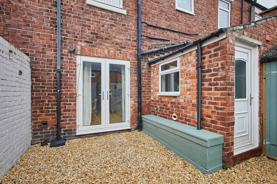 Simonside Terrace, Newbiggin-by-the-Sea - Host & Stay