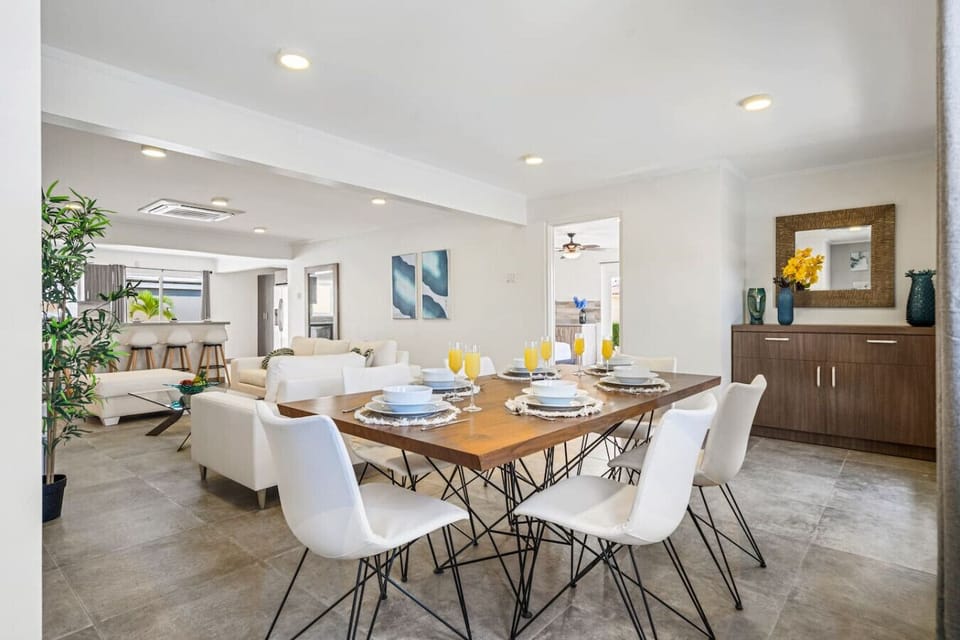 Large dining table perfect for group dinners