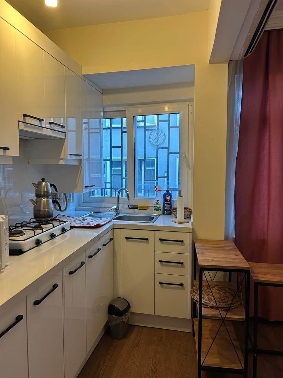 Basic Apartment | Private kitchen