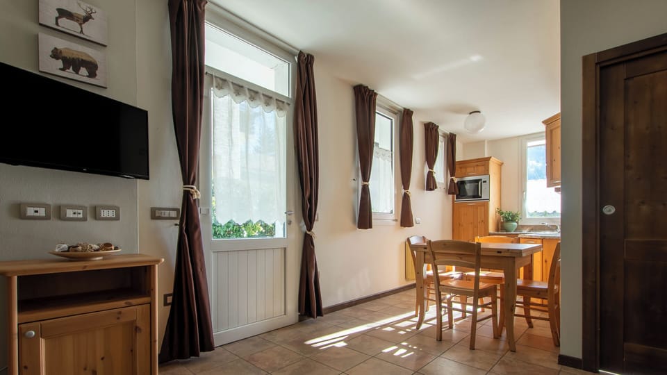 Apartment (1 Bedroom) | Interior