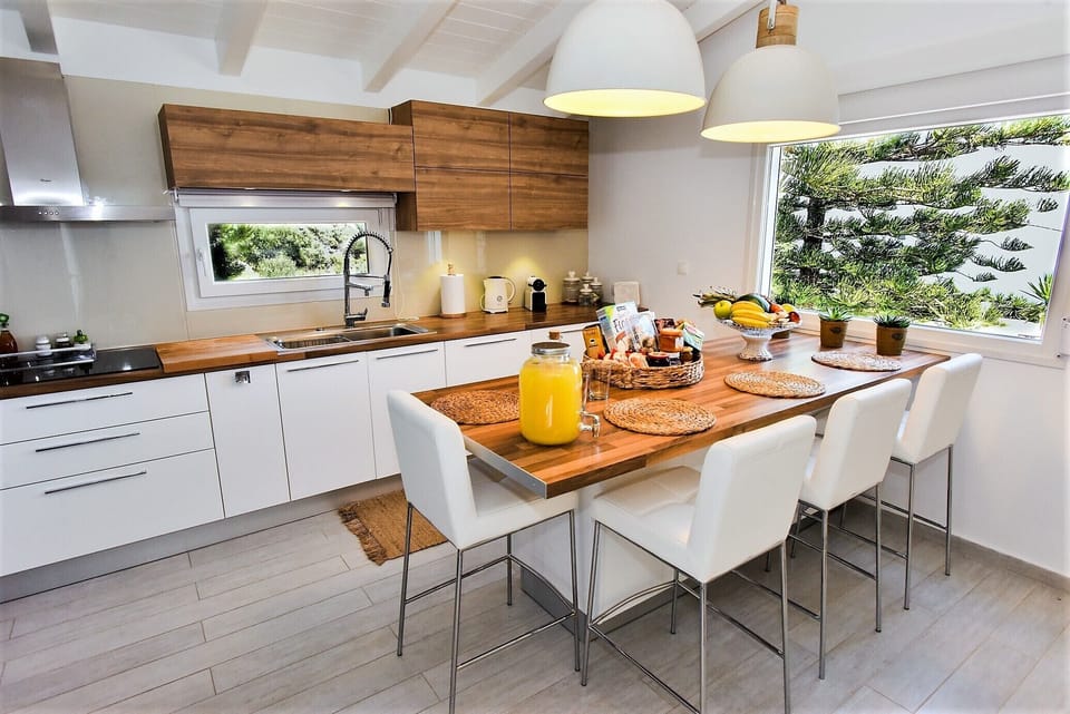 Luxury Villa, Sea View | Private kitchen | Espresso maker, electric kettle