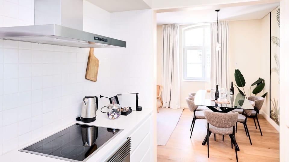 A well-equipped kitchen with everything you need for easy meals at home.

#FullyEquippedKitchen #HomeCooking #ModernLiving #StayComfortable