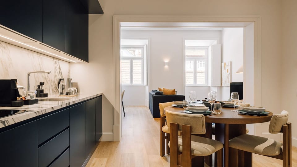 A contemporary kitchen with marble countertops — where beauty meets practicality.
 #AndoLiving #Portugal #Santos #MarbleVibes #ModernKitchen