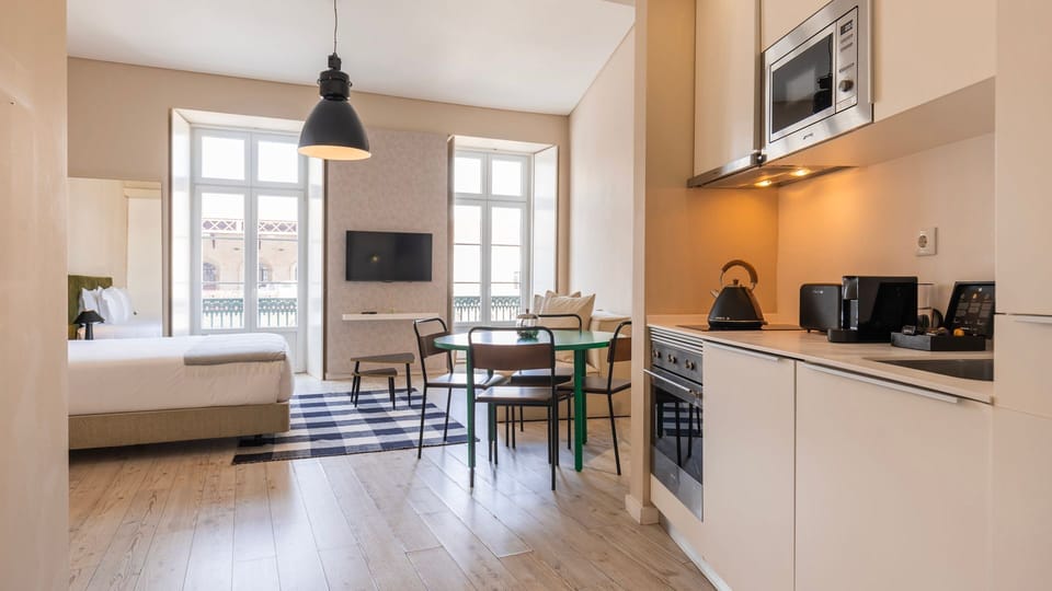 A beautifully designed studio with an open, light-filled layout that maximizes space and comfort.
#openconcept #studio #design #portugal #pt #lisbon