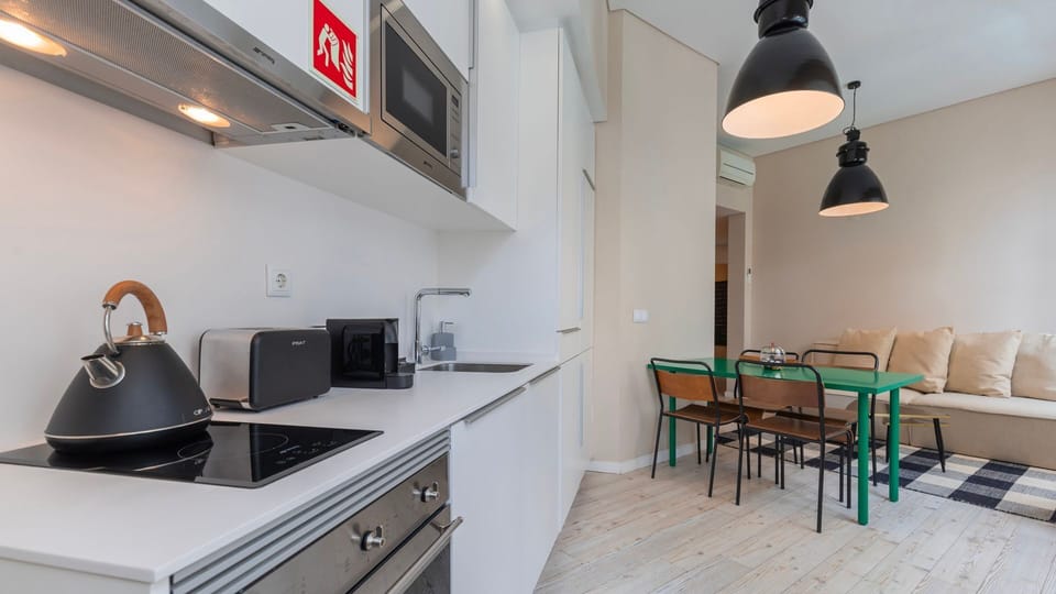 A well-equipped kitchenette with high-quality appliances.
#quality #modern #portugal #pt #lisbon