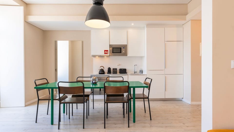 A well-equipped kitchenette with high-quality appliances, perfect for your homemade meals.,
#cooking #kitchenette #quality #portugal #pt #lisbon