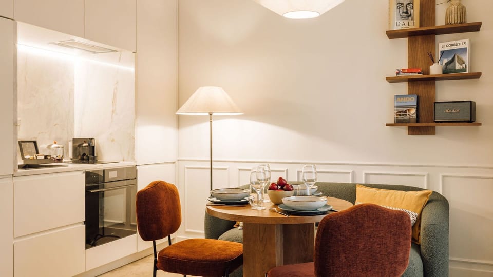 Compact yet elevated, this thoughtfully designed studio balances comfort, style and functionality.

#PremiumStudio #InteriorInspo #ShortTermRental #StayInStyle