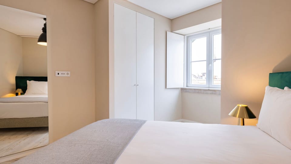 A beautifully designed apartment with an open, light-filled layout that maximizes space and comfort.
#design #modern #portugal #pt #lisbon