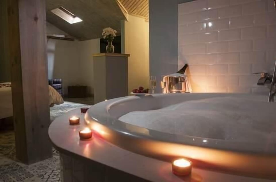 Suite, Hot Tub, Garden View (El cielo) | Jetted tub