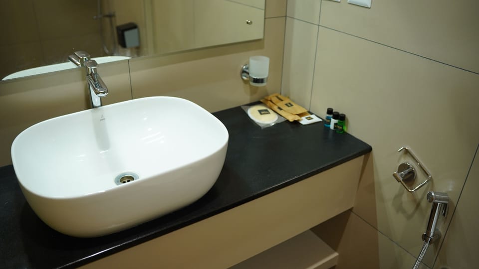 Desk, laptop workspace, free WiFi, bed sheets