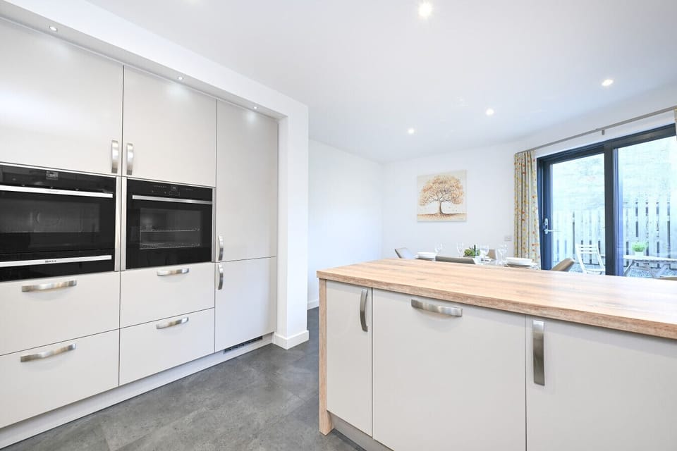 Well-equipped kitchen