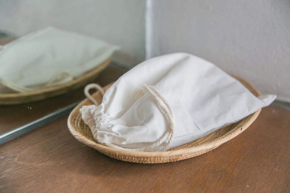 Basic Double Room, Mountain View | Bed sheets