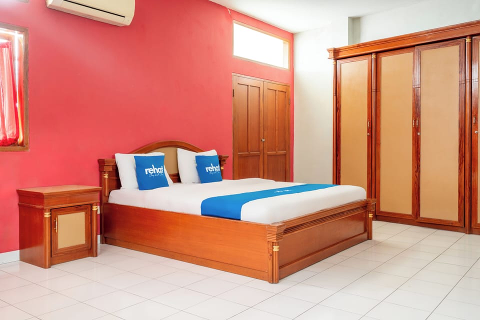 Studio Suite | Desk, free WiFi, bed sheets