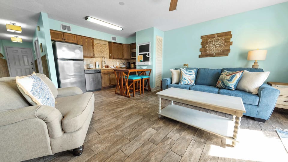 Condo, 1 Queen Bed with Sofa bed, Kitchen, Garden View (Seaside BR Club 1115) | Living area