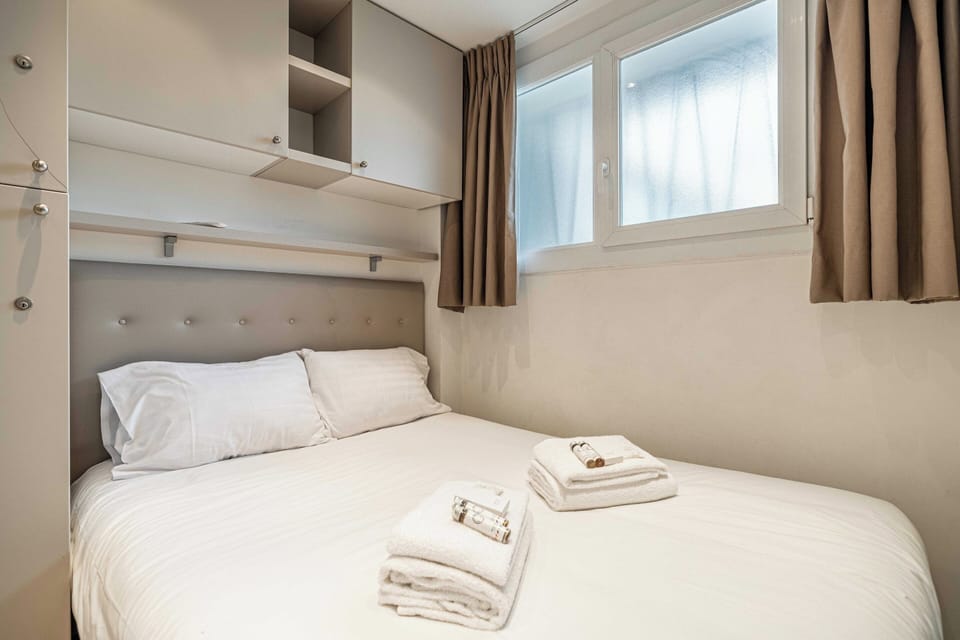 Apartment | 1 bedroom, iron/ironing board, bed sheets