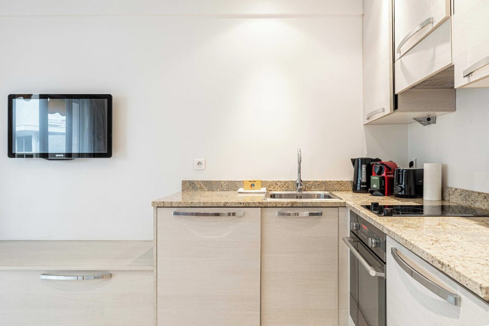 Apartment | Private kitchen | Fridge, microwave, oven, stovetop
