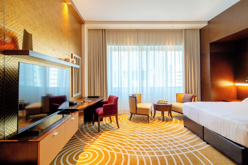 Superior Room, 1 King Bed | Minibar, in-room safe, desk, soundproofing