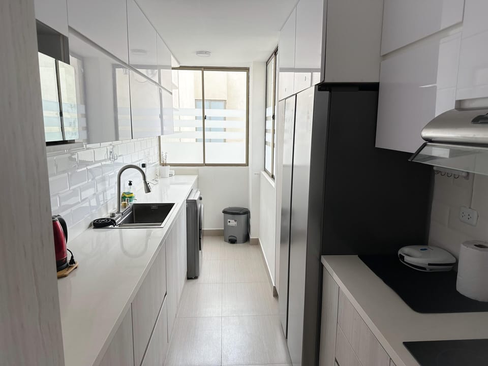 Apartment, 2 Bedrooms, Non Smoking, City View | Private kitchen