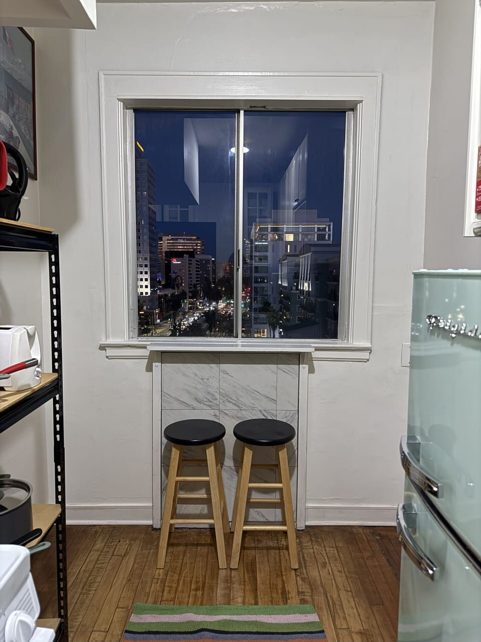 Kitchen pull out breakfast table and chairs 